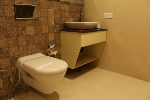 Hotel Opulence Pathānkot Εξωτερικό φωτογραφία