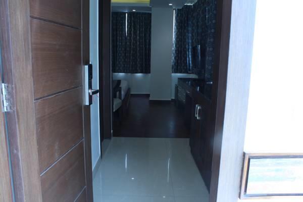 Hotel Opulence Pathānkot Εξωτερικό φωτογραφία